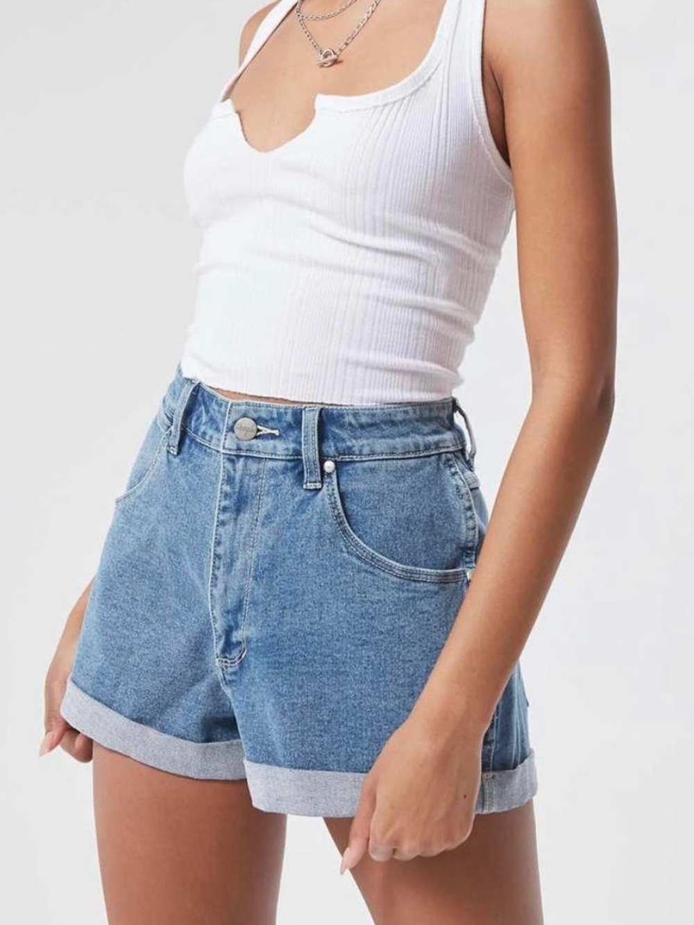 Urban Outfitters x Wrangler Denim High Waist Rolled Hem Mom Shorts Med Wash W26